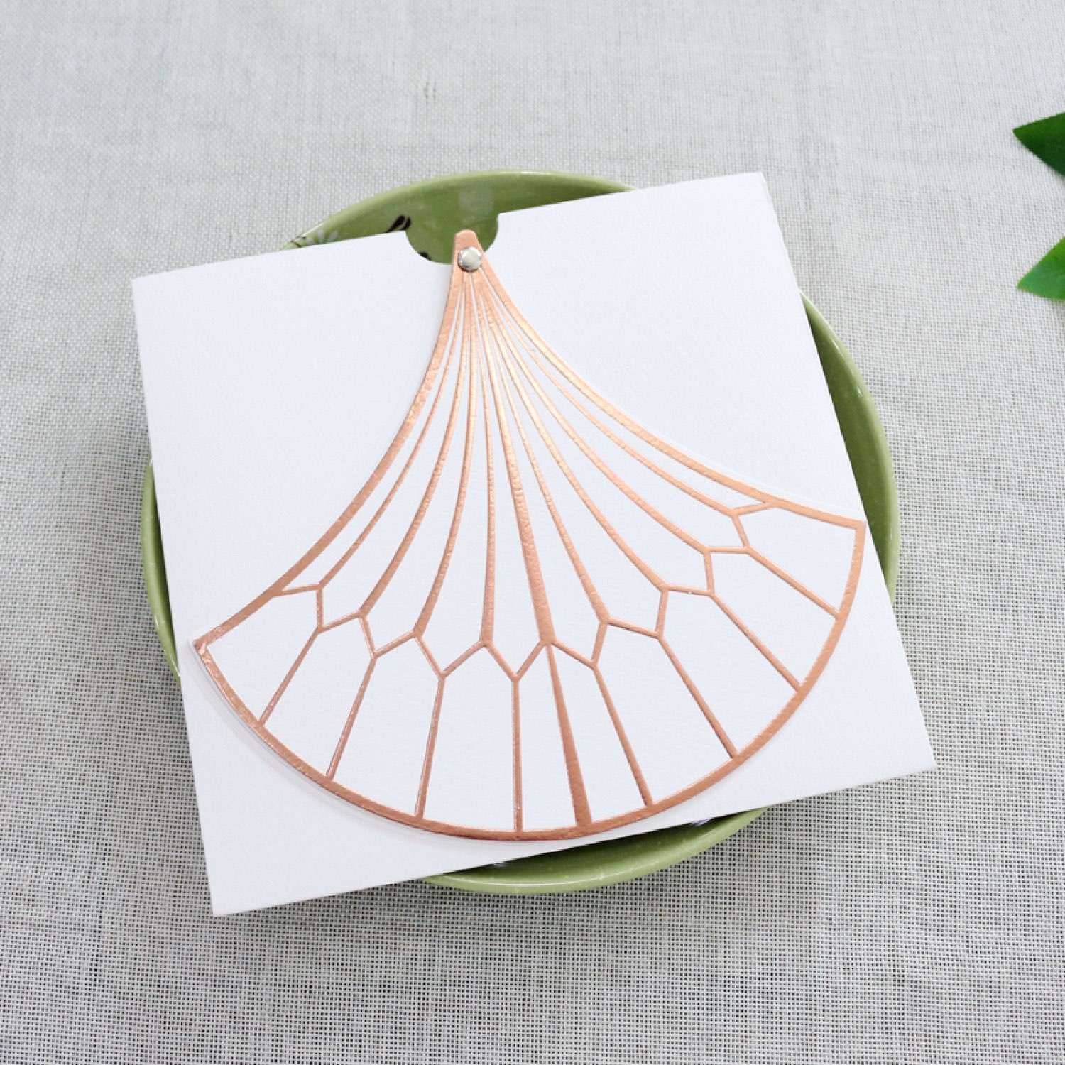 Customized Invitation Card Rotation Type Foil Printing 